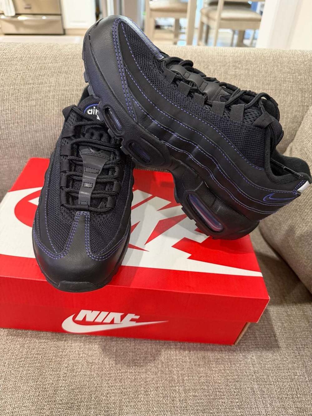 Nike Air Max 95 GS Black/Violet Size 5.5Y